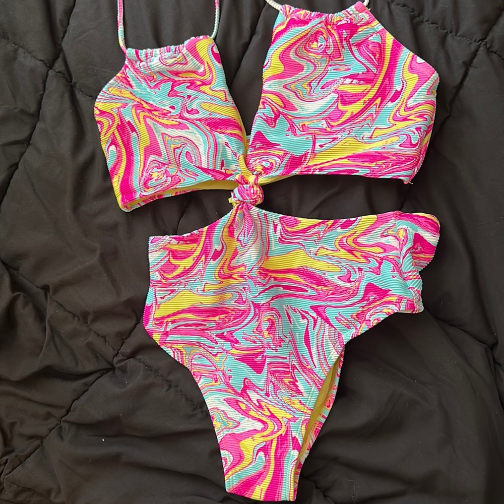 One piece swimsuit